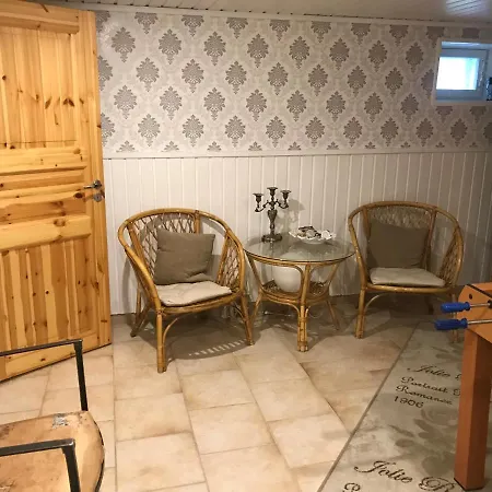 Villa Moderni Talo Tornion Keskustassa Tornio