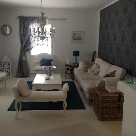 Moderni Talo Tornion Keskustassa Tornio