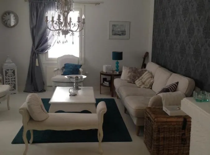 Moderni Talo Tornion Keskustassa Tornio